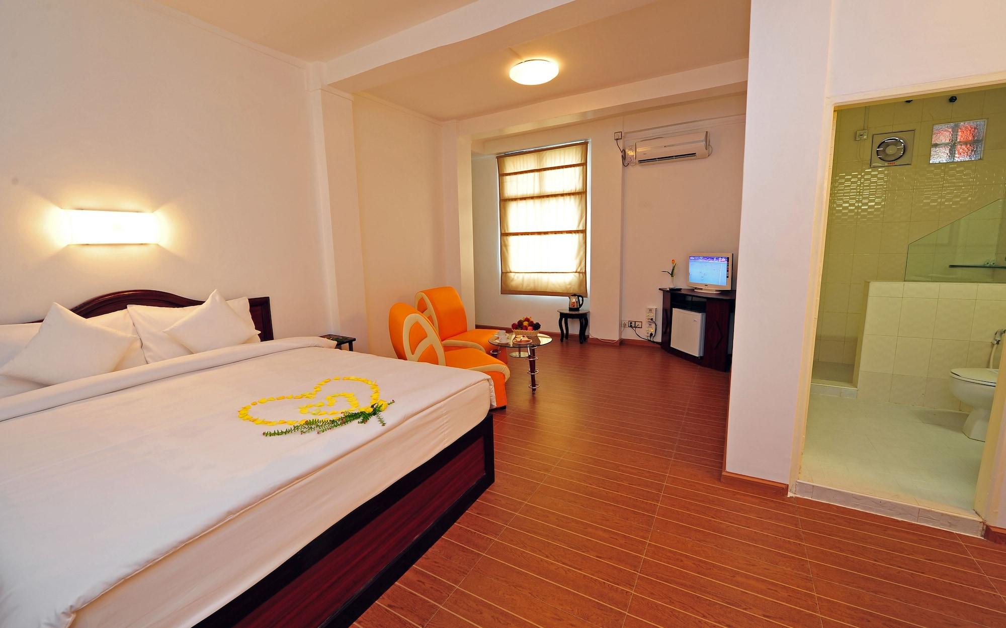 Clover Hotel Yangon Extérieur photo