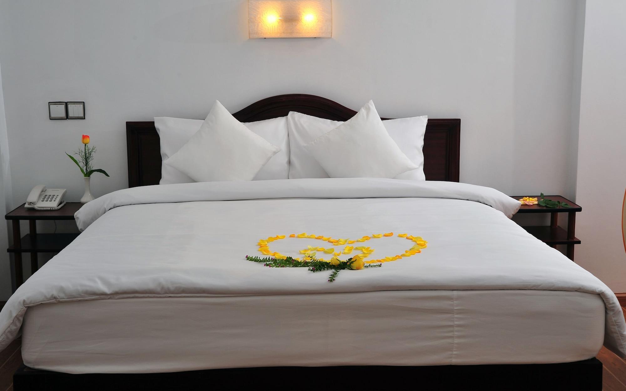 Clover Hotel Yangon Extérieur photo