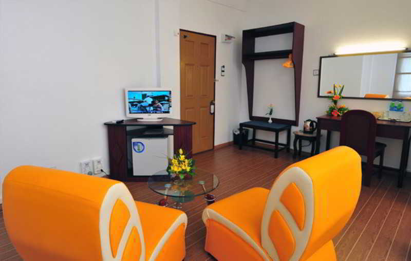 Clover Hotel Yangon Extérieur photo