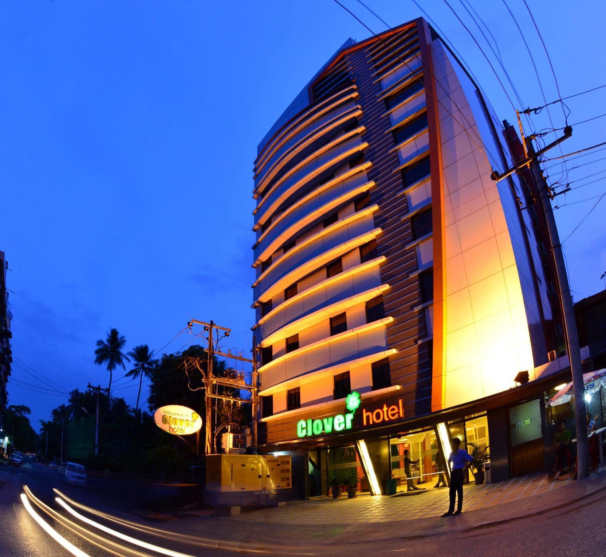 Clover Hotel Yangon Extérieur photo